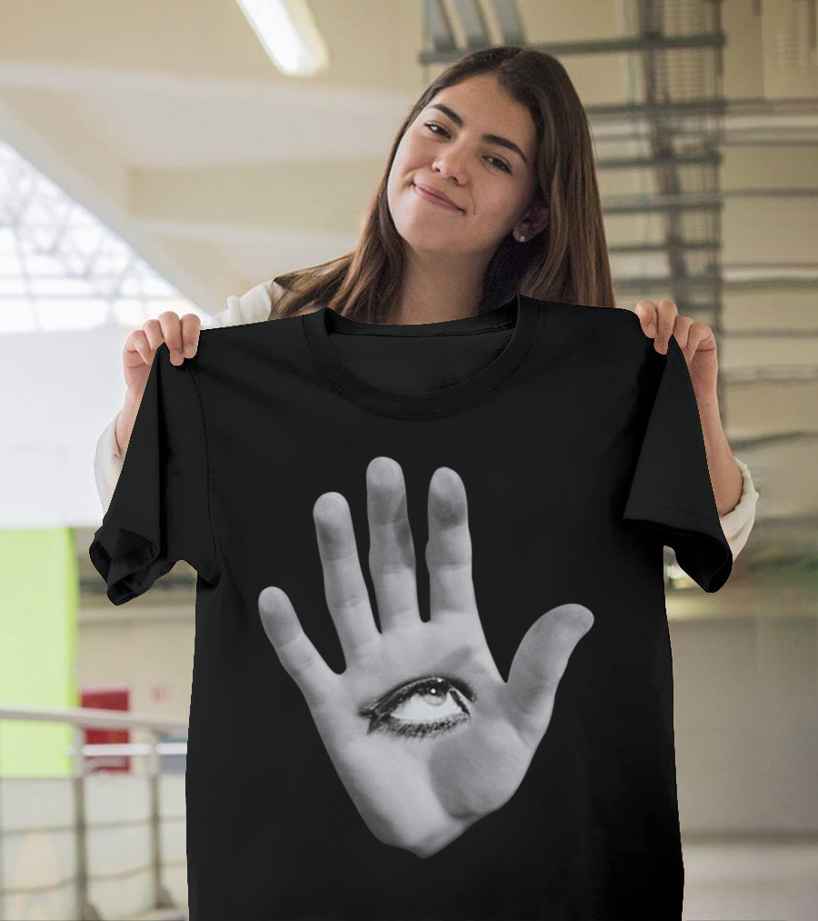 Aquarel Eye in Hand Optical Illusion T-Shirt