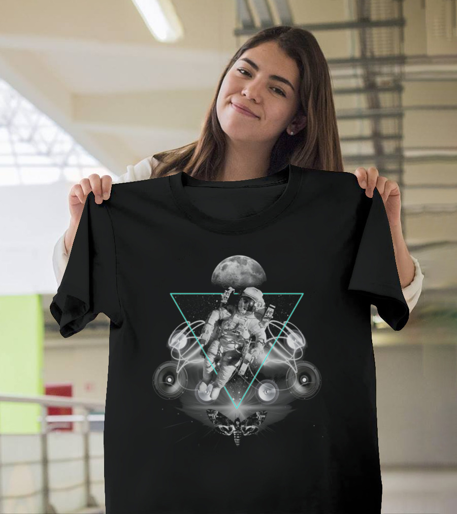 ASTRO SONO Cosmic Astronaut with Speakers and Moon T-Shirt