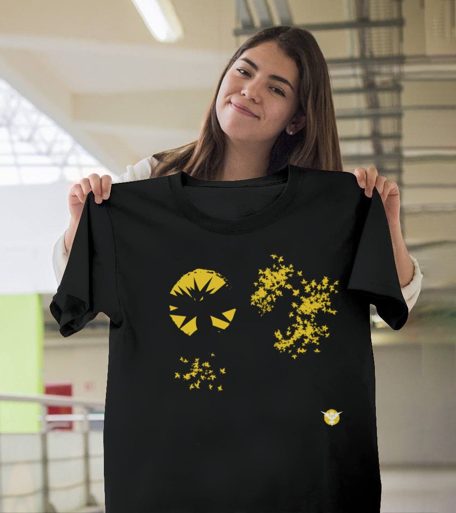 Zapdos Yellow Japan Pokémon Art Blossoms T-Shirt