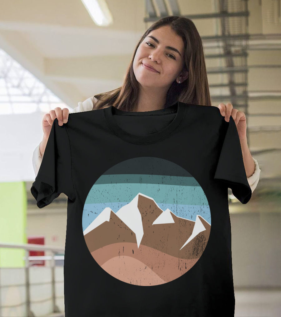 Vintage Mountain Snow Icon Retro Landscape Circle T-Shirt