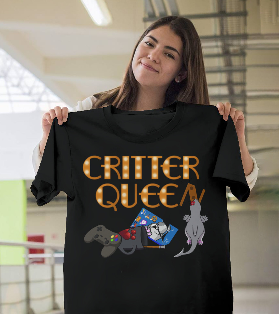 CRITTER QUEEN Gaming Rat with Cheese and TV Controller T-Shirt
