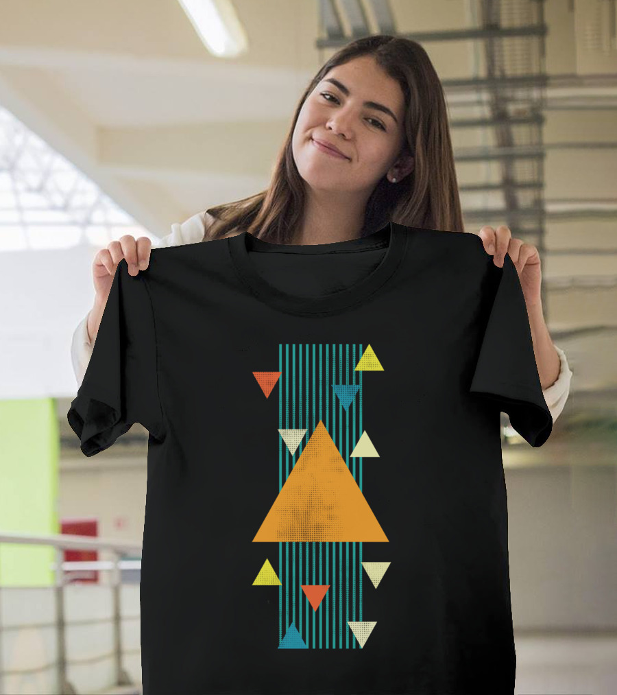 Trafic Line Geometric Triangle Pattern with Vertical Stripes T-Shirt