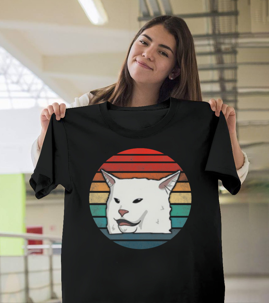 WOMAN YELLING AT CONFUSED CAT RETRO STRIPES CIRCLE T-Shirt