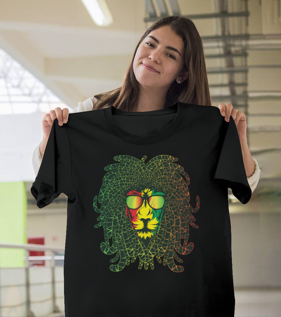 Rasta Lion Cute Reggae Lion with Dreadlocks and Sunglasses T-Shirt