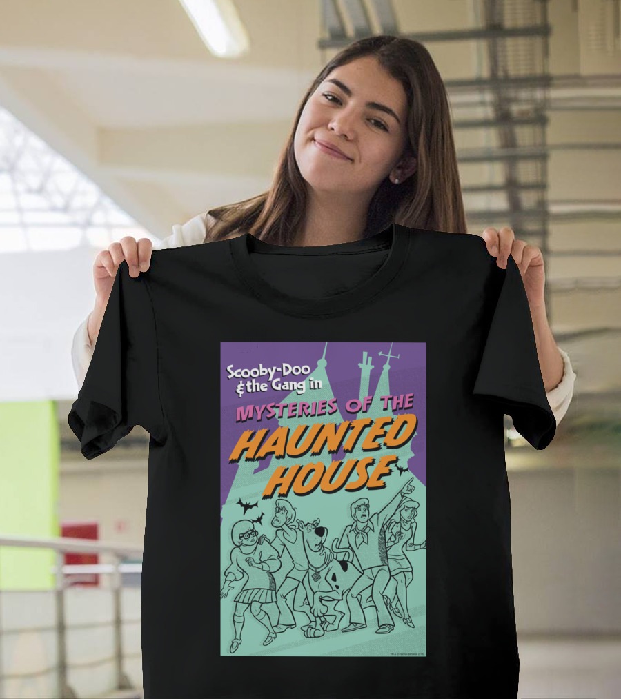Scooby-Doo and the Gang in Mysteries of the Haunted House T-Shirt