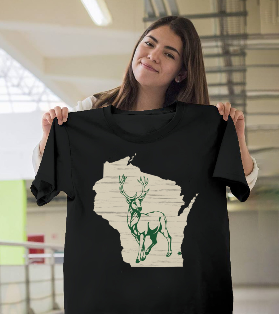 Milwaukee Wisconsin Green Deer Over State Silhouette Star T-Shirt