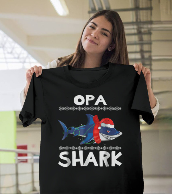 Opa Shark Christmas Family Santa Hat Snowflakes Ugly T-Shirt