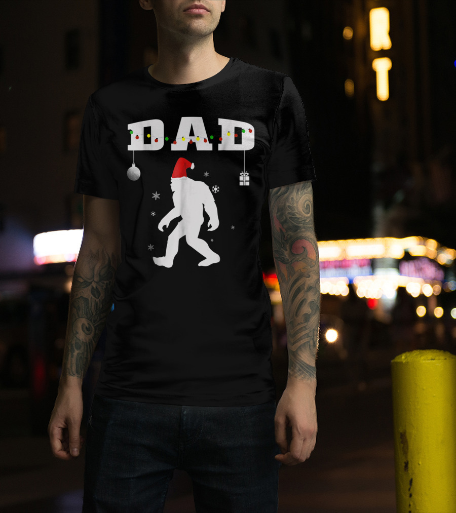 Dad Bigfoot Santa Christmas Family T-Shirt