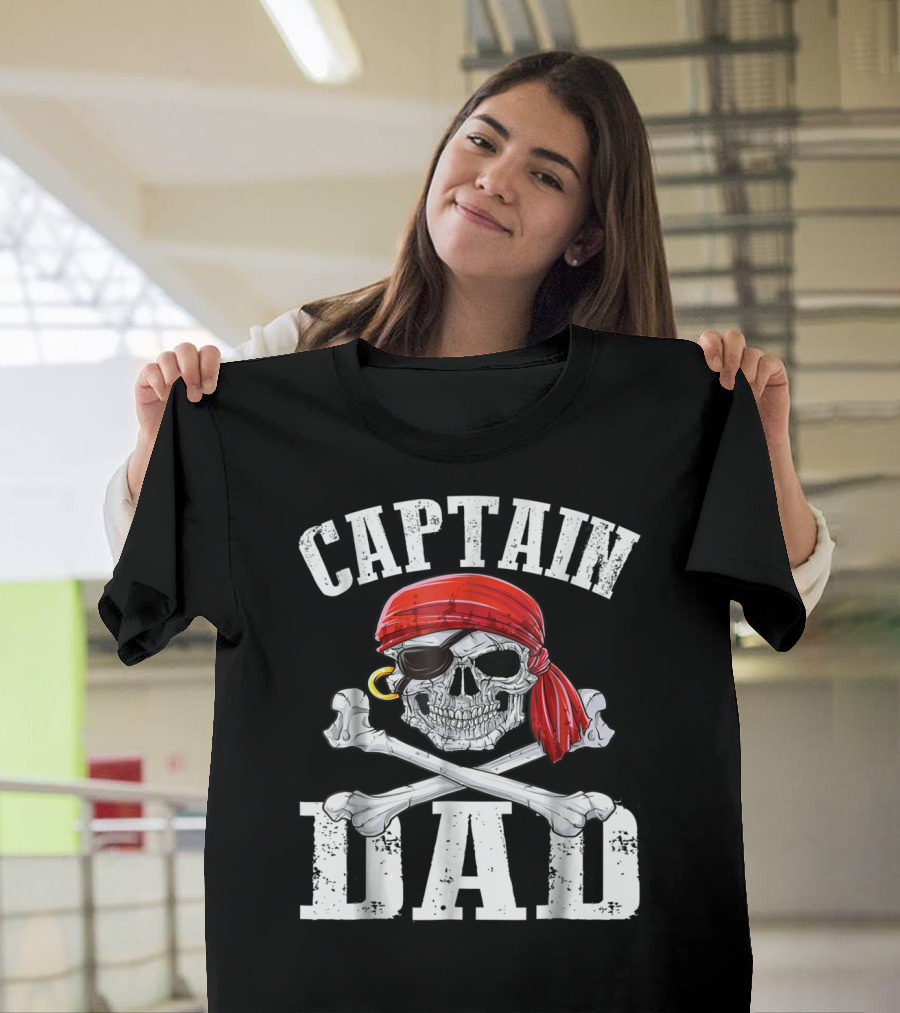 Captain Dad Skull Crossbones Red Bandana Pirate Image T-Shirt