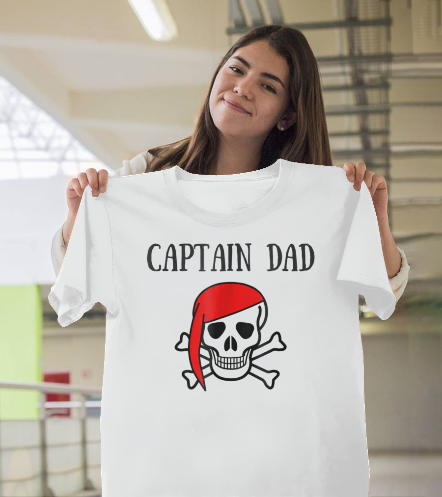 Captain Dad Halloween Pirate Skull With Red Bandana T-Shirt