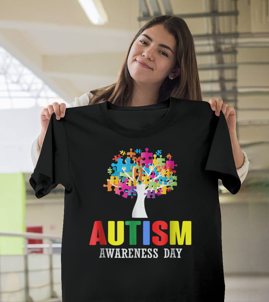 Autism Awareness Day Colorful Puzzle Tree T-Shirt