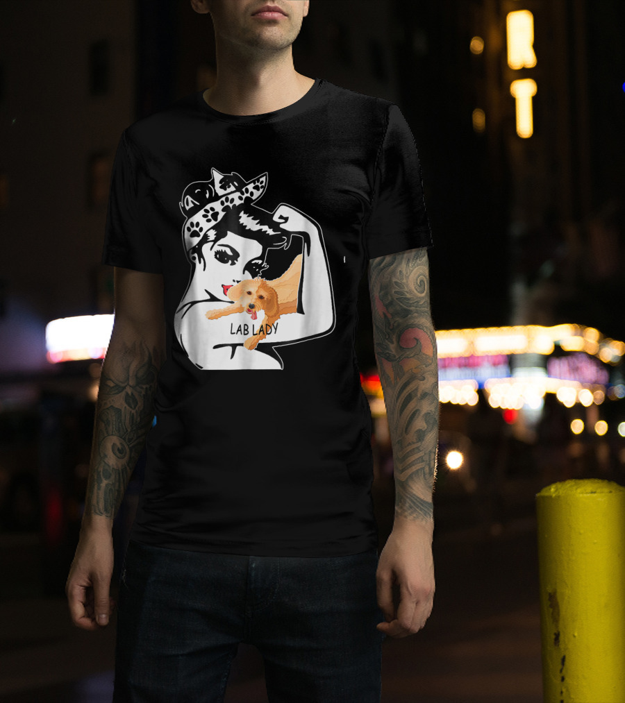 Labrador Retriever Lady Funny Mom Birthday Lab Lady T-Shirt
