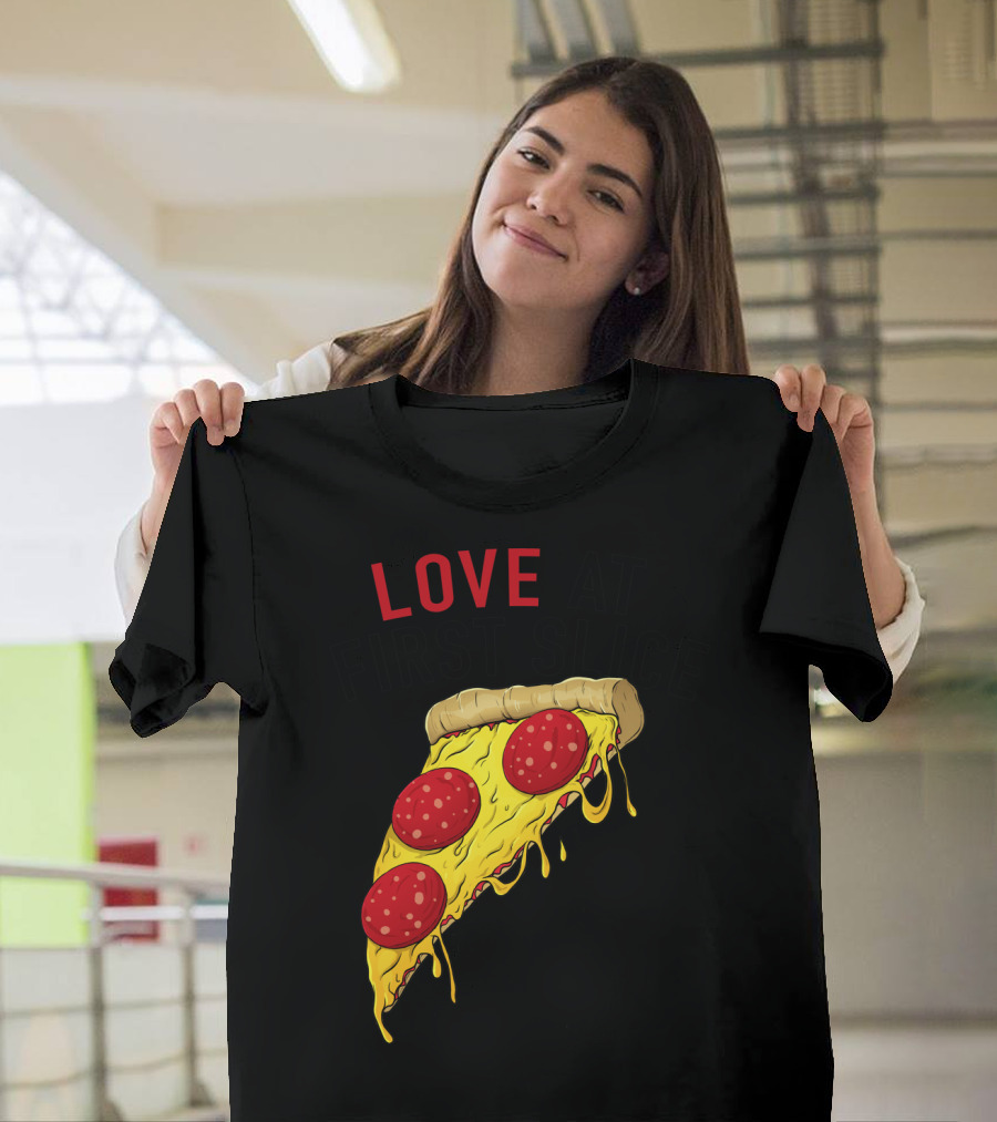 LOVE AT FIRST SLICE Pizza Men Girls Mom And Baby68 T-Shirt