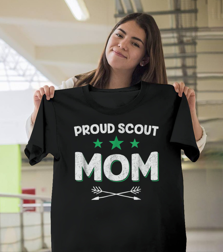 Proud Scout Mom Camping Scouting Mother with Stars and Crossed Arrows T-Shirt