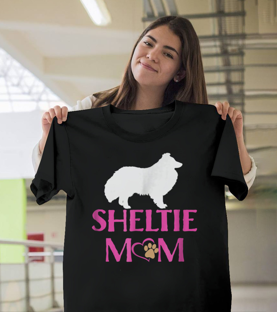 Sheltie Mom with Heart and Paw Prints T-Shirt