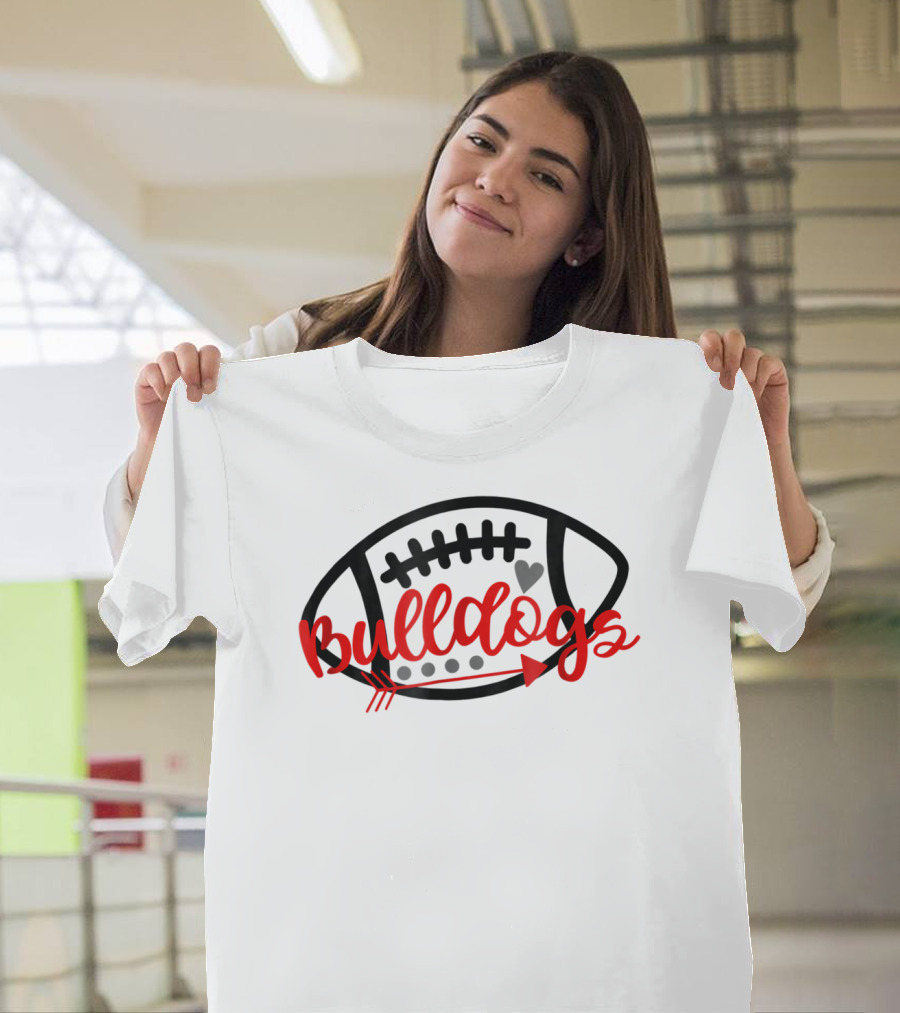 Bulldogs Football Mom Bulldog Mascot With Heart And Arrow T-Shirt