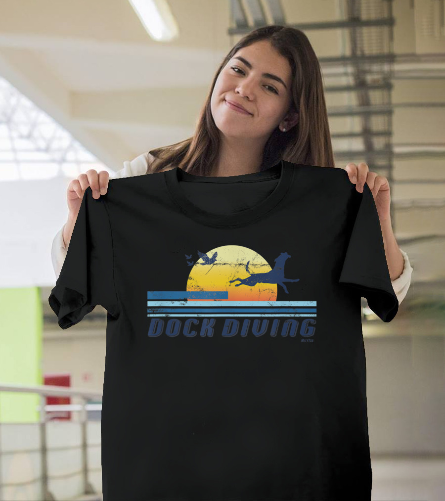 Dock Diving Jumping Dog Mom Dad Retro Sunset T-Shirt