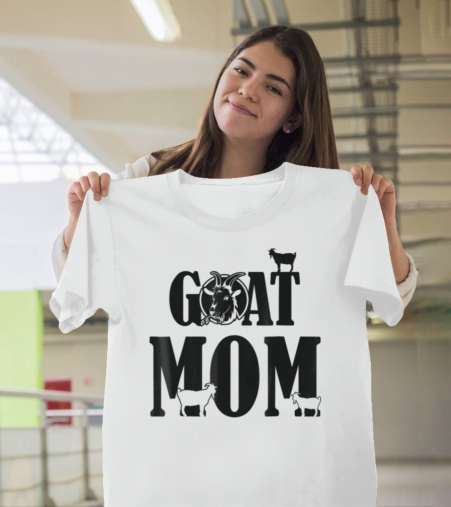 Proud Goat Mom With Cute Goat And Goat T-Shirt