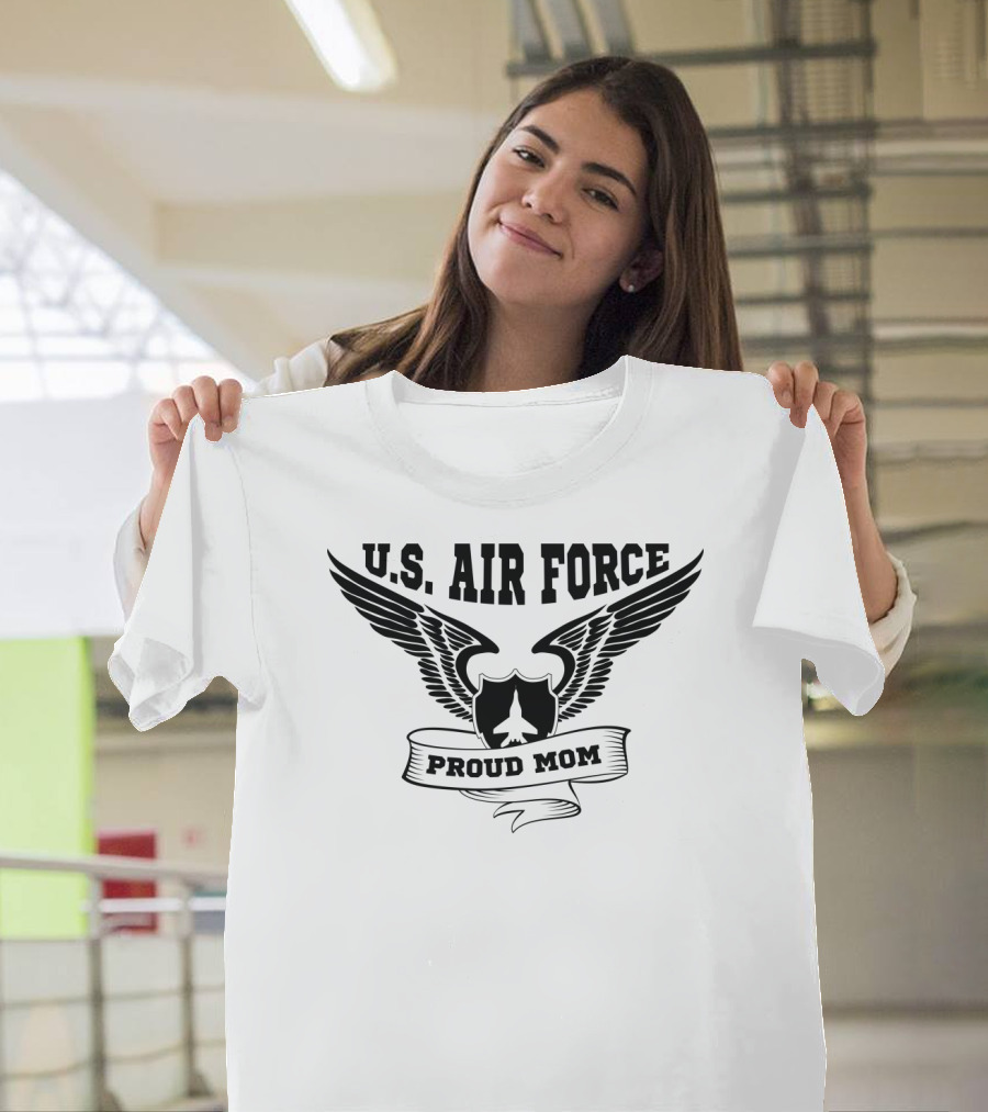 U.S. Air Force Proud Mom Winged Emblem T-Shirt