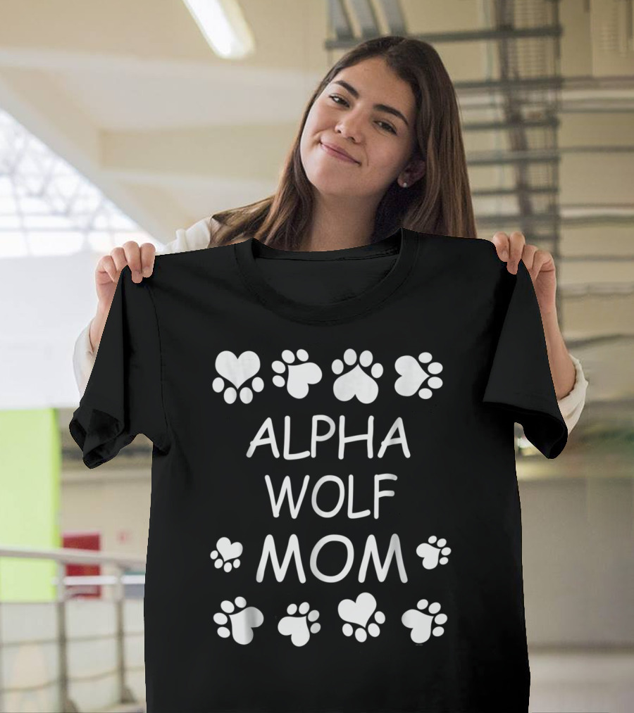 Alpha Wolf Mom Paw Prints For Christmas Birthday T-Shirt