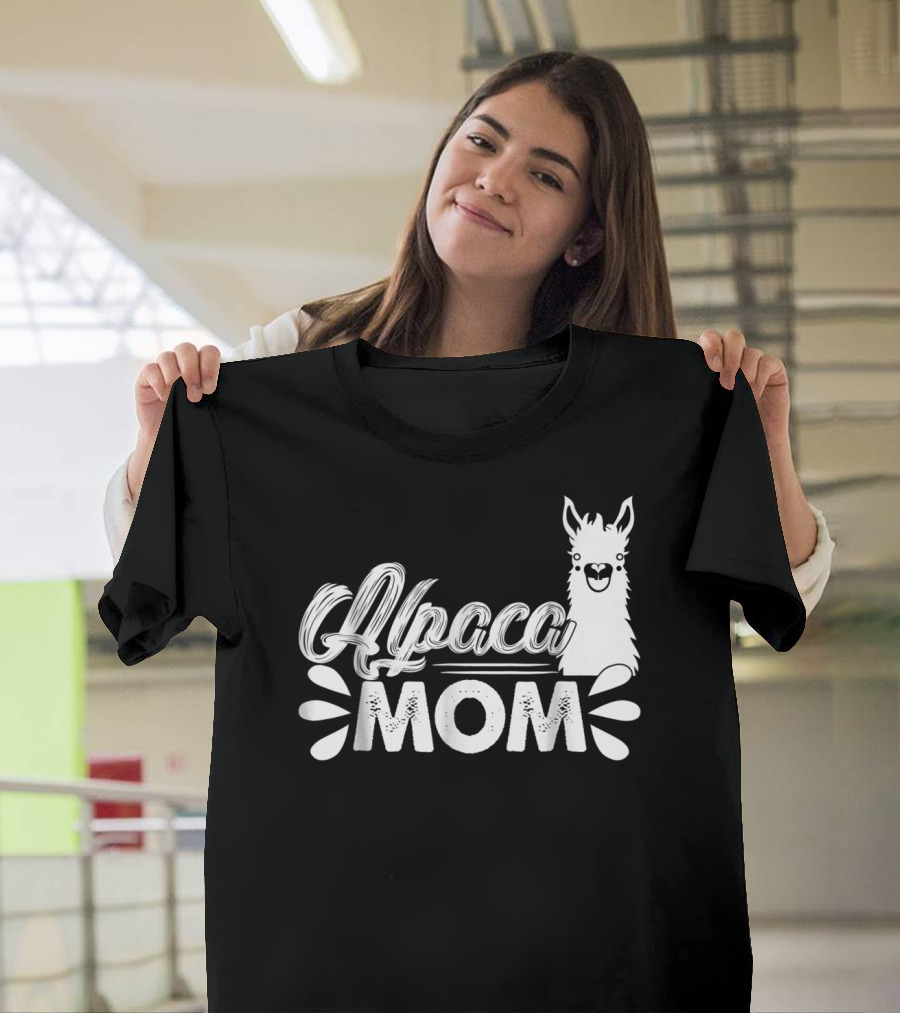 Alpaca Mom Cute Animal T-Shirt