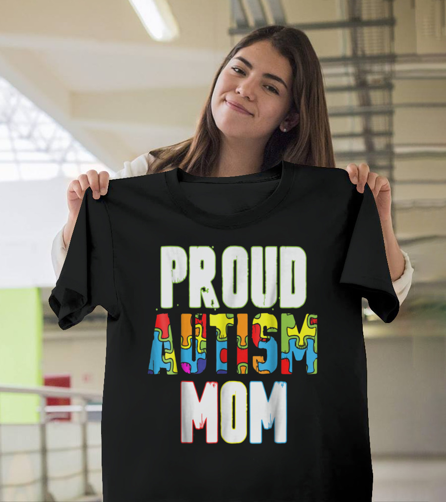 PROUD AUTISM MOM Autism Awareness Puzzle T-Shirt