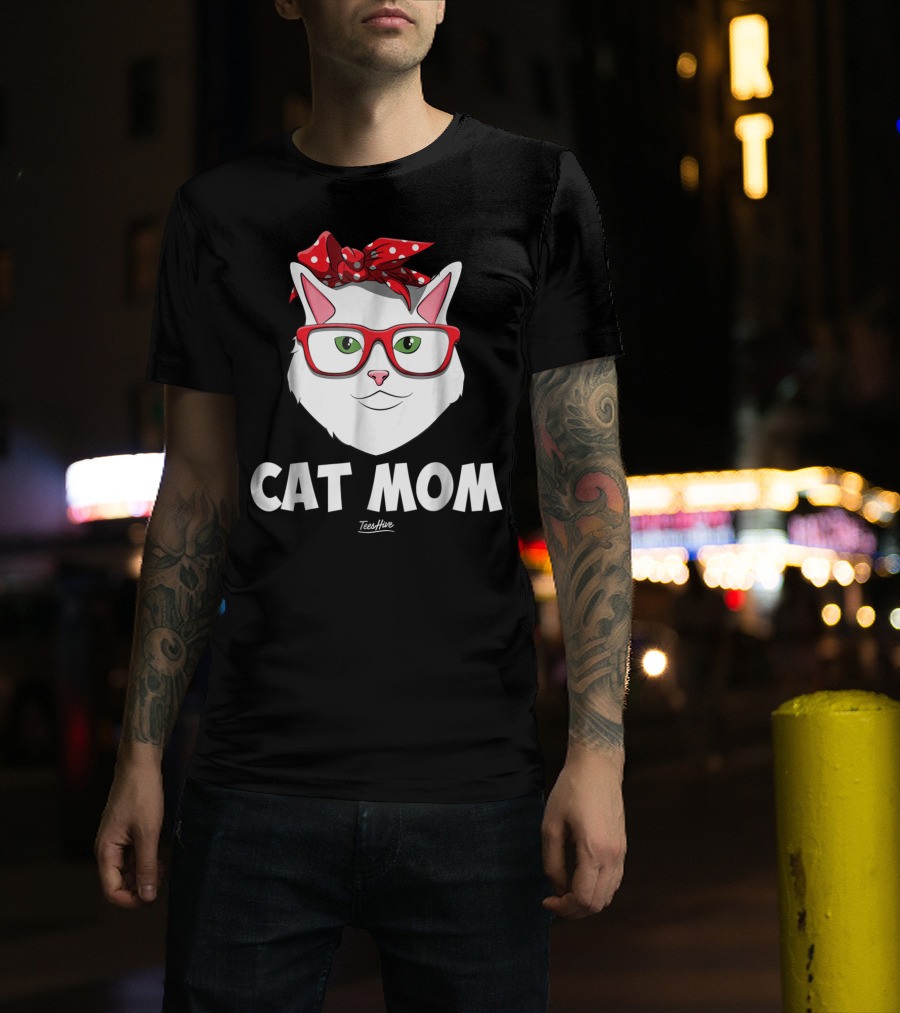 Cat Mom Funny Cat Lover With Glasses And Red Bow T-Shirt