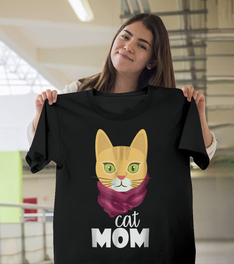 Cat Mom Funny For The Perfect Cat Mom In Your Family T-Shirt
