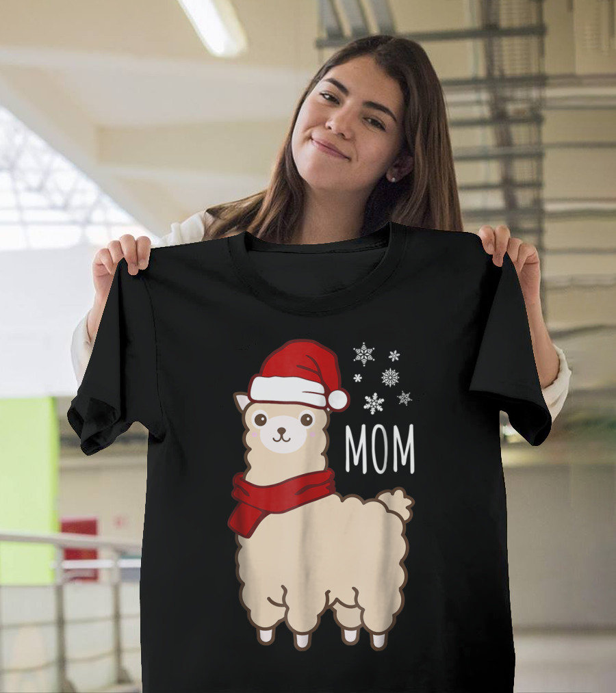Christmas Mom Llama Cria Herd Xmas Mother Santa Hat Snowflakes T-Shirt