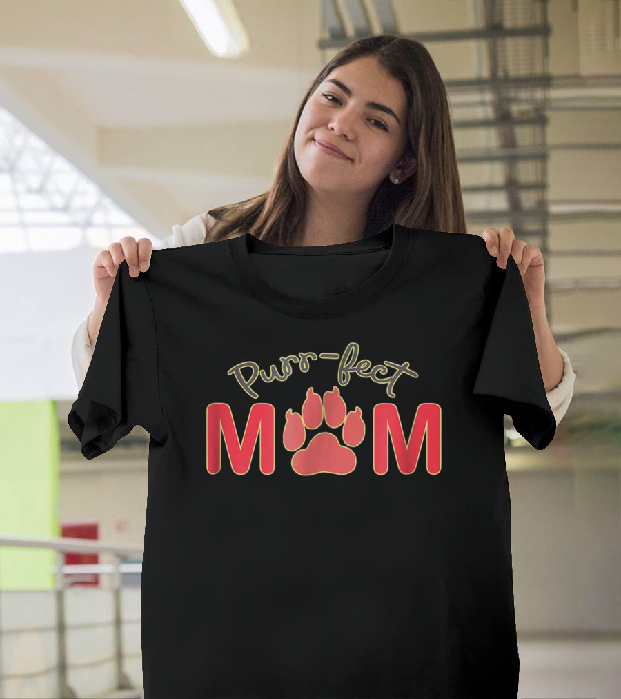 Purr-Fect Mom Cat Paw Print Mother's Day Birthday T-Shirt