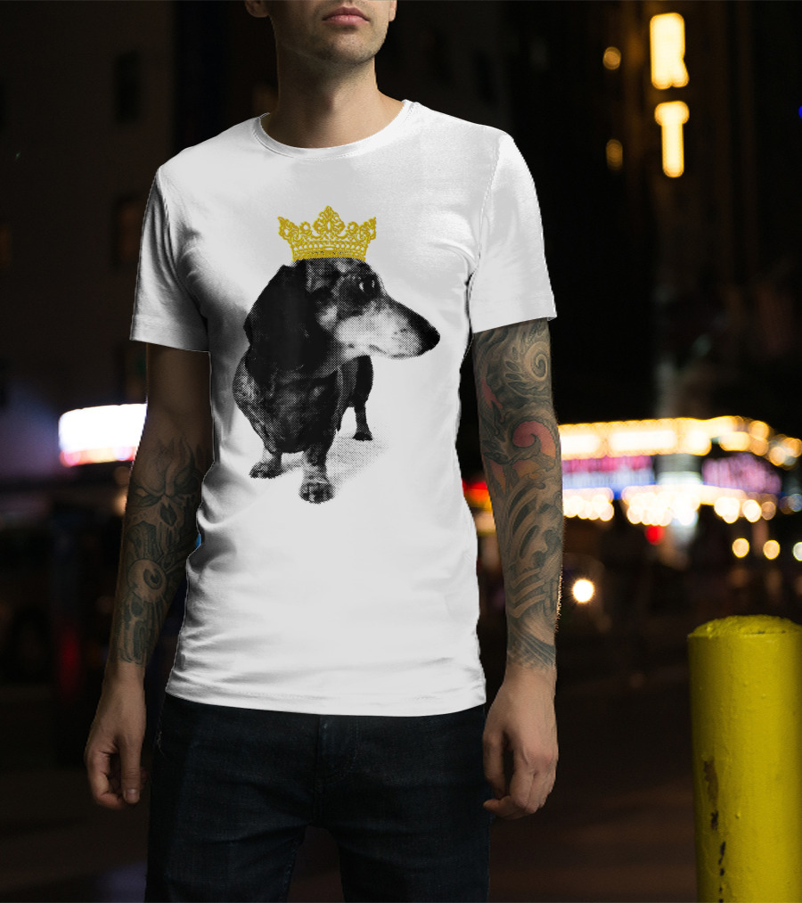 Cute Dachshund Princess With Golden Crown T-Shirt