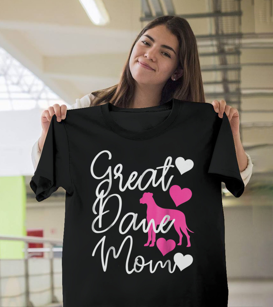 Great Dane Mom Hearts Pink T-Shirt
