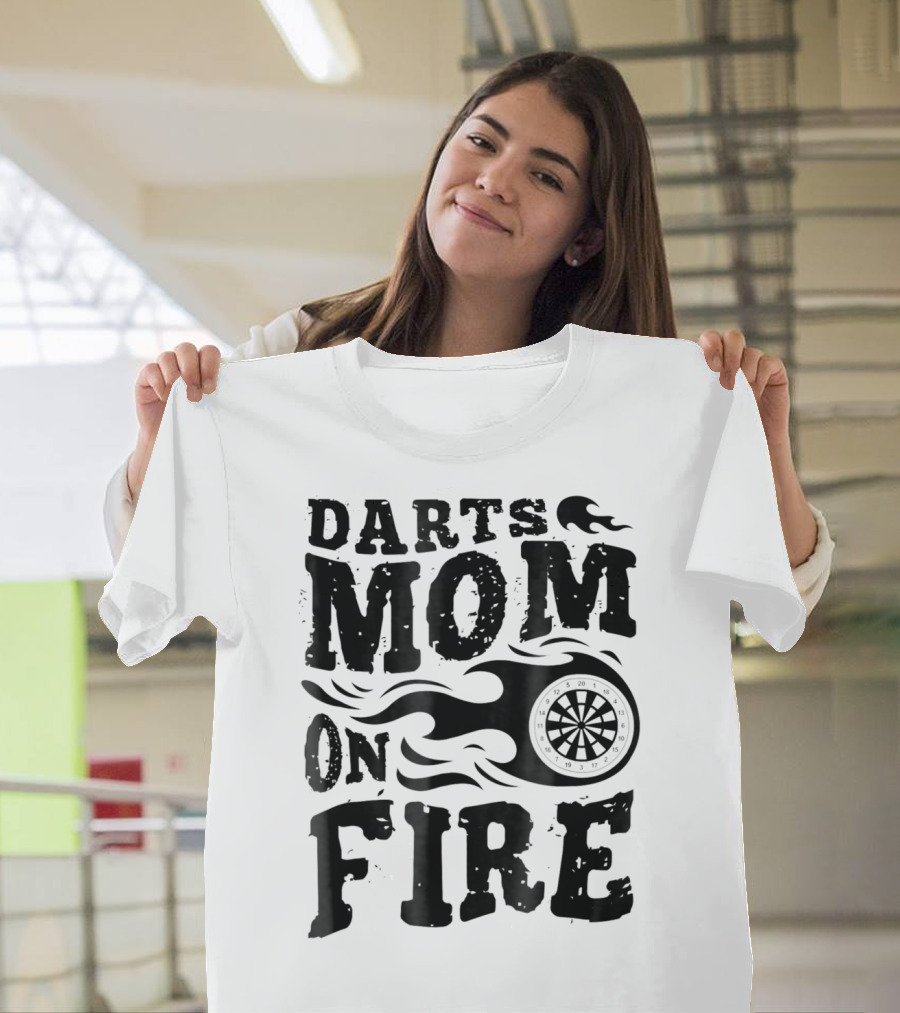 Darts Mom On Fire Ladies Sport Fan Dartboard Flame T-Shirt