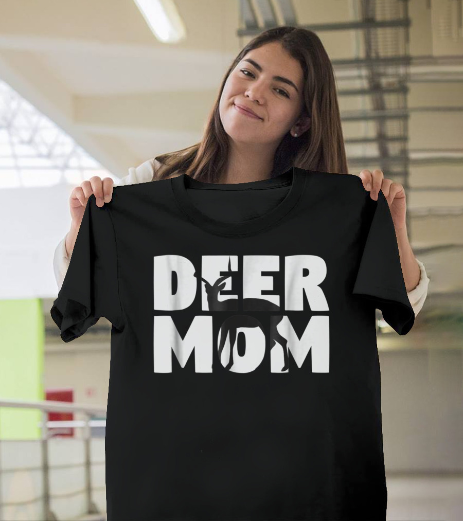 DEER MOM Deer Lover Mother Zoo Animal T-Shirt