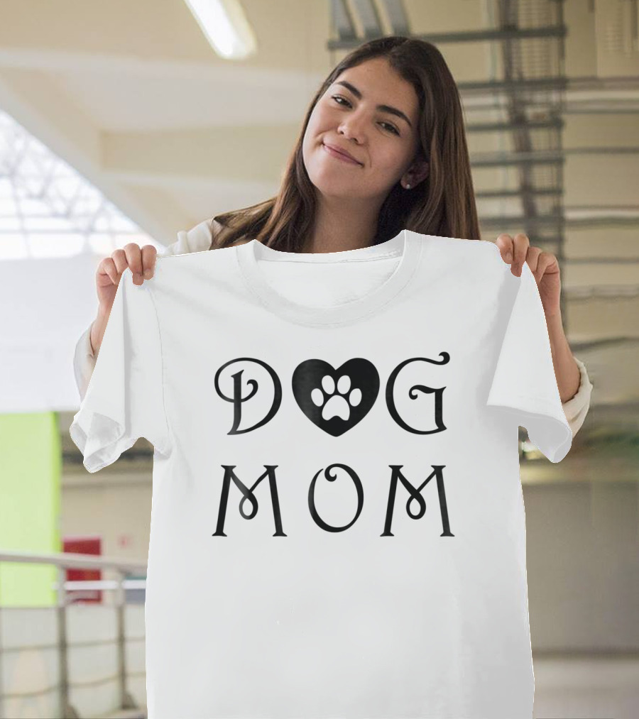 DOG MOM Heart Paw T-Shirt
