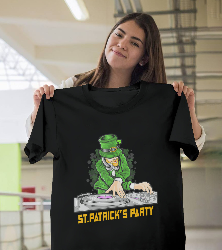 Funny Irish Leprechaun St. Patrick's Party DJ T-Shirt
