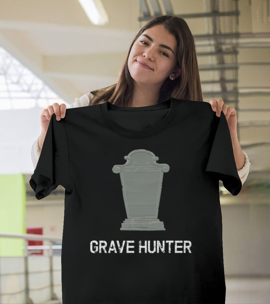 Grave Hunter Gravestone Cemetery Gruftie T-Shirt