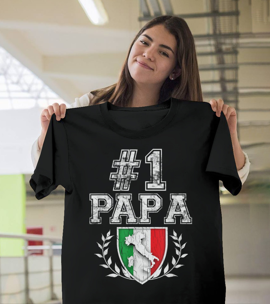 1 Papa Italian Vintage Shield with Map and Laurel Leaves T-Shirt
