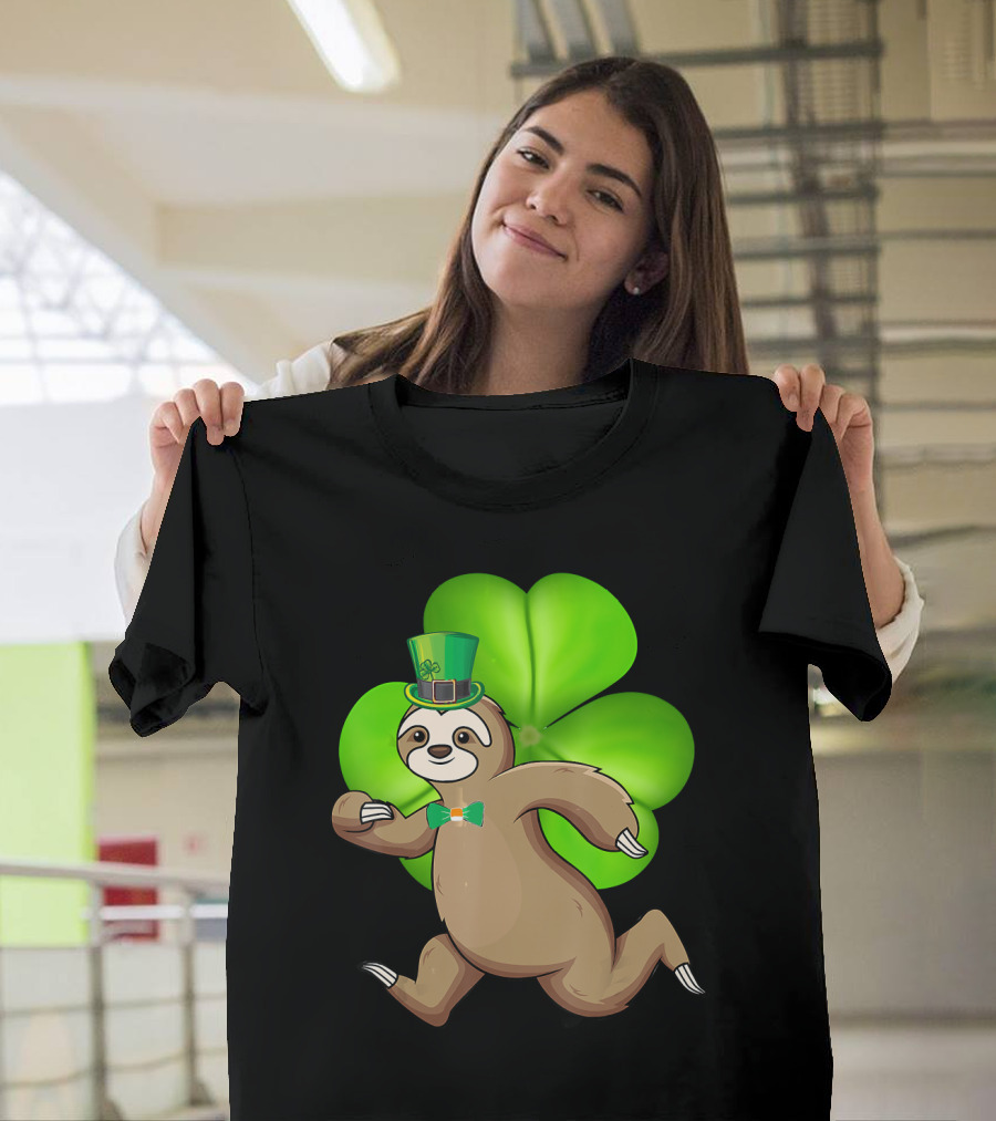 Running Sloth Shamrocks St Patricks Day Animal T-Shirt