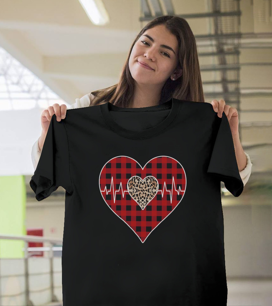 Women’s Red Plaid Leopard Heartbeat Print T-Shirt