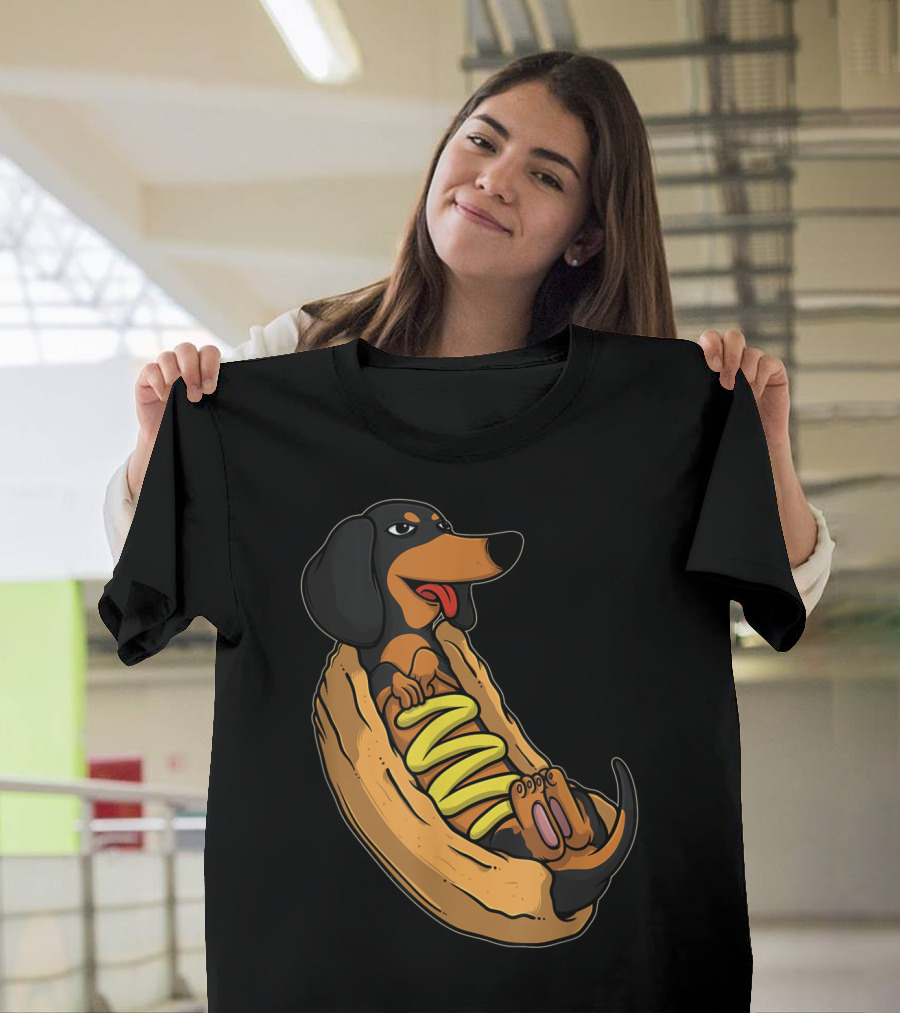 Funny Wiener Dog Sausage Relaxing in Hot Dog Bun T-Shirt