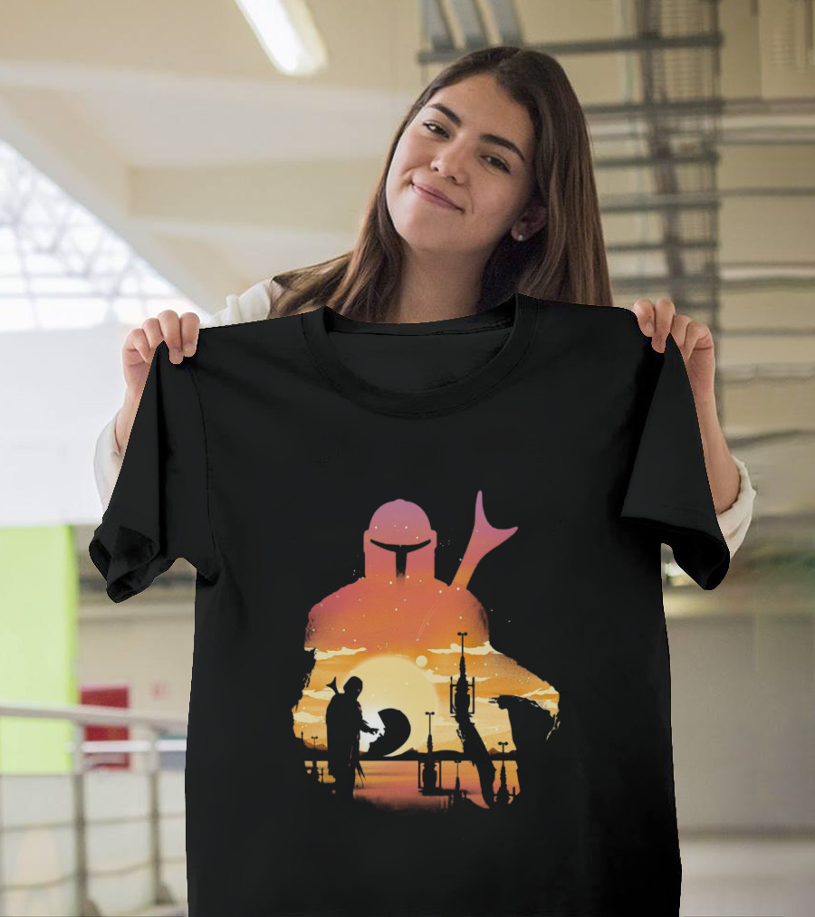 The Mandalorian Sunset Silhouette With Bounty Hunter And Child In Desert Scene T-Shirt