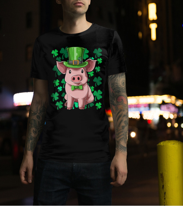St. Patrick's Day Pig Leprechaun Hat And Shamrocks Lucky Irish T-Shirt