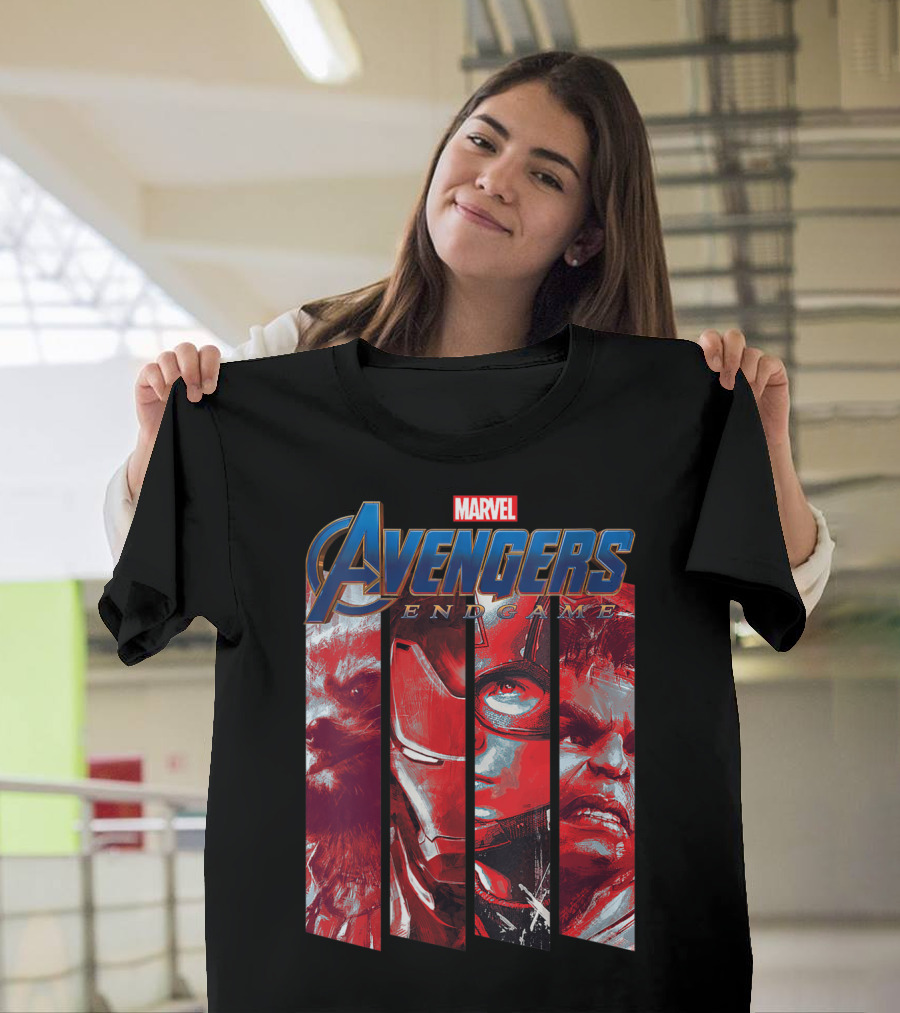 Marvel Avengers Endgame Hulk Thor Iron Man Captain America Red Tint Panel T-Shirt