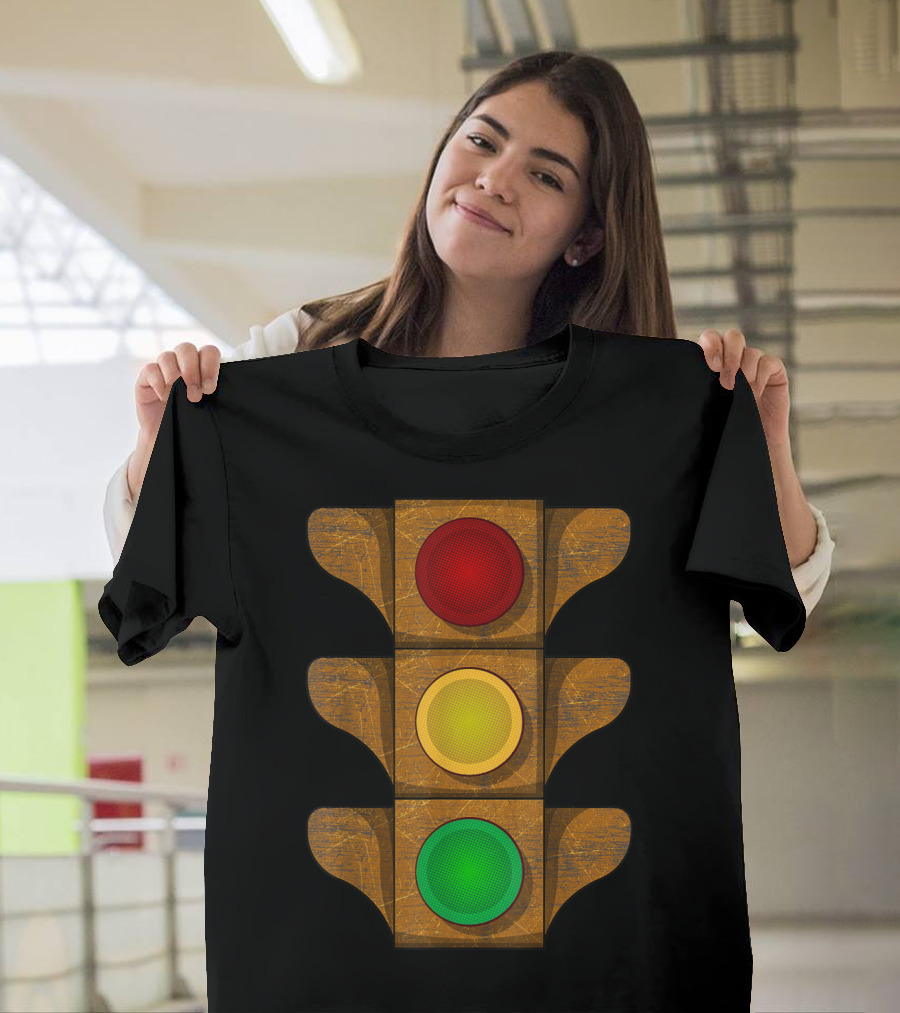 Vintage Rusty Traffic Light Stoplight Signal Stop Go T-Shirt