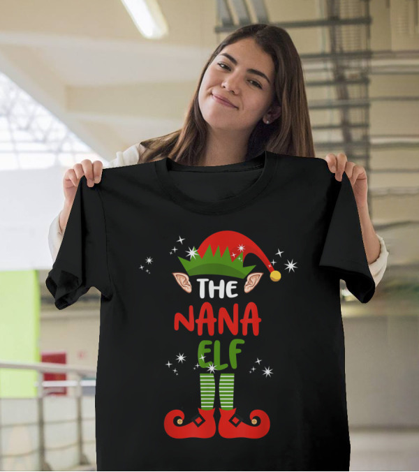 THE NANA ELF Christmas Red And Green Festive Elf Hat And Shoes T-Shirt