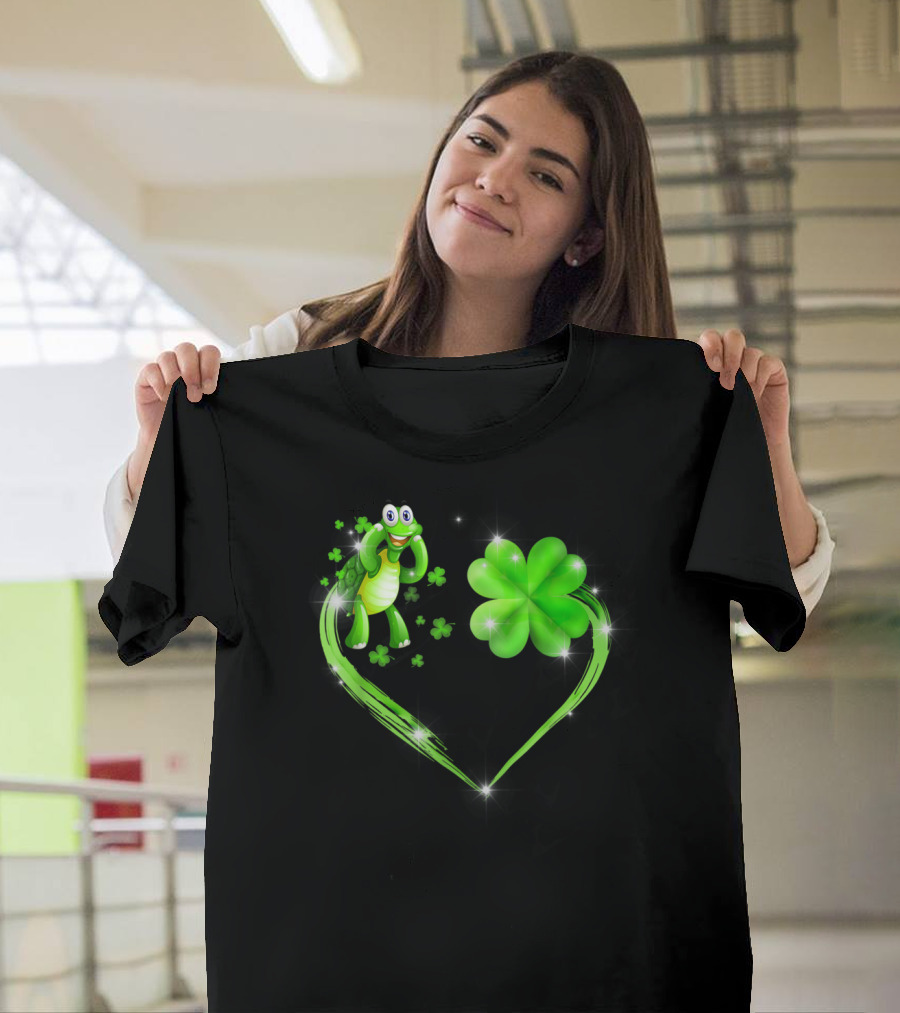 Lucky Shamrock Heart St. Patrick's Day Turtle T-Shirt