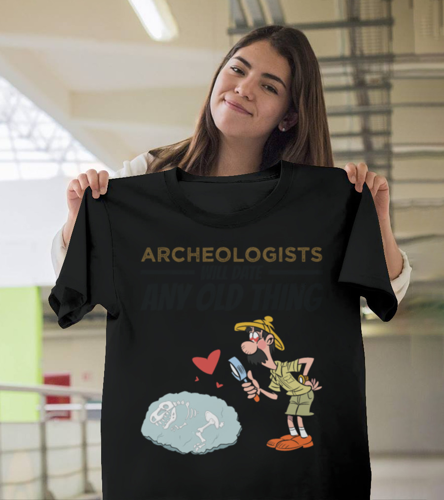 Archeologists Will Date Any Old Thing Cartoon Character with Magnifying Glass and Love Hearts T-Shirt