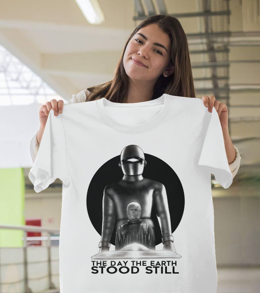 The Day The Earth Stood Still Classic Sci-Fi Robot And Alien T-Shirt