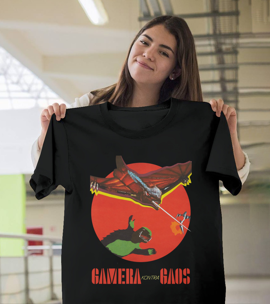 Gamera Kontra Gaos Retro Monster Battle Scene T-Shirt